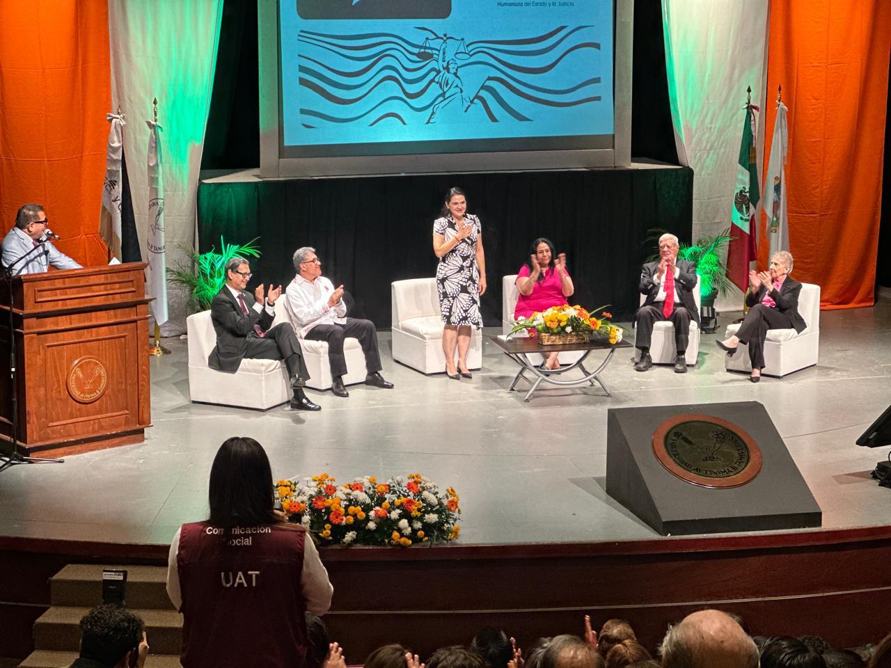 Participa Mónica Villarreal en Congreso Nacional de Derecho en la UAT
